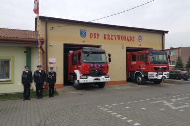 Nowy samochód ratwoniczo - gaśniczy dla OSP Krzywosądz