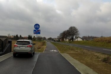 Ścieżka pieszo-rowerowa Tłuchowo-Tłuchówek